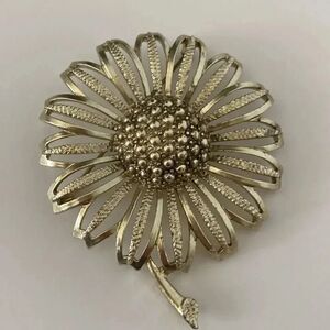 Vintage Sarah Coventry Daisy Sunflower Brooch